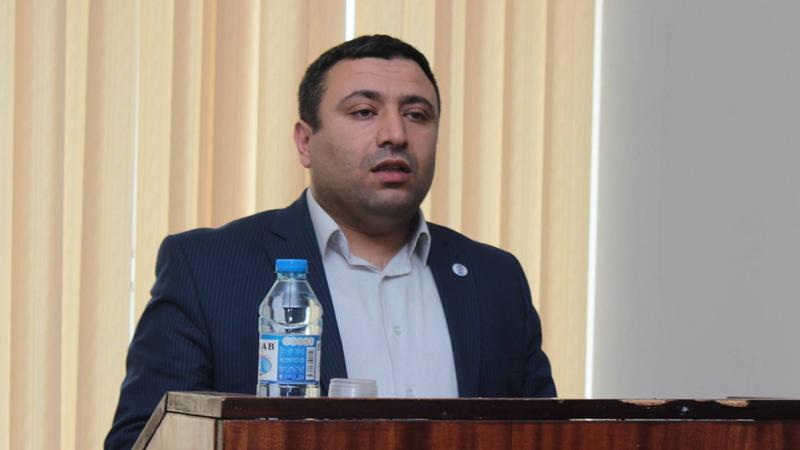Samir Əsədli: “Ukrayna olayları fonunda Rusiya Qərbi, Qərb isə Rusiyanı  bölgədən vurub çıxarmaq istəyir” - dak.az