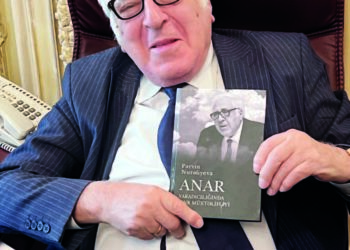 Şəhər adamı… İzdiham içində təklik…