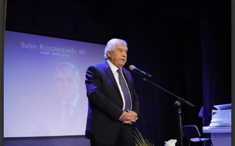 Şuşa Dövlət Teatrında Sabir Rüstəmxanlı poetik rüzgarı