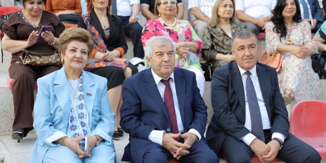 Sabir Rüstəmxanlı yenidən meydanda: 80 illik yubileyə minlərlə insan qatıldı