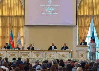Birinci Türkoloji Qurultayın 100 illiyinə həsr olunmuş “Türk Dünyası Həftəsi”nin ikinci günündə Xalq şairi Sabir Rüstəmxanlı